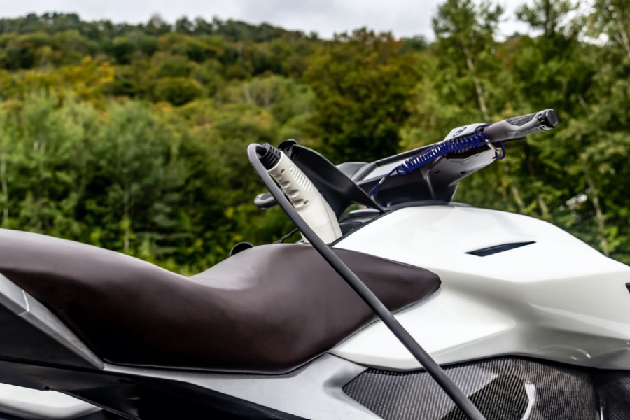Applikation-Elektromobilität-3 Kunststoffgehäuse für die Elektromobilität, werden auch für E-Autos eingesetzt.