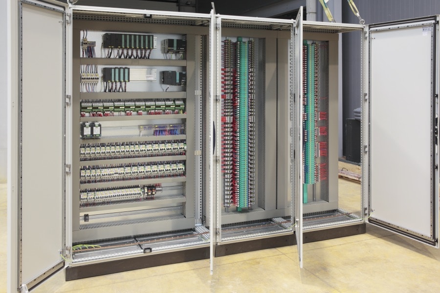 applikation-schaltanlagenbau-3 Schaltschränke für den Schaltanlagenbau von BOXEXPERT.