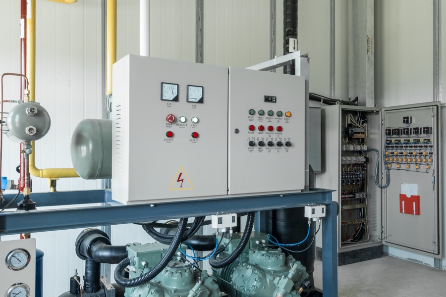 applikationen-gebäudetechnik Die Gebäudetechnik benötigt Wandgehäuse zur Steuerung von Heizungsanlagen.