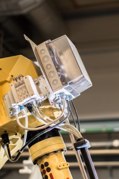 applikationen-maschinenbau-5 Gehäuse für den Steuerungs- und Maschinenbauer direkt auf Roboter