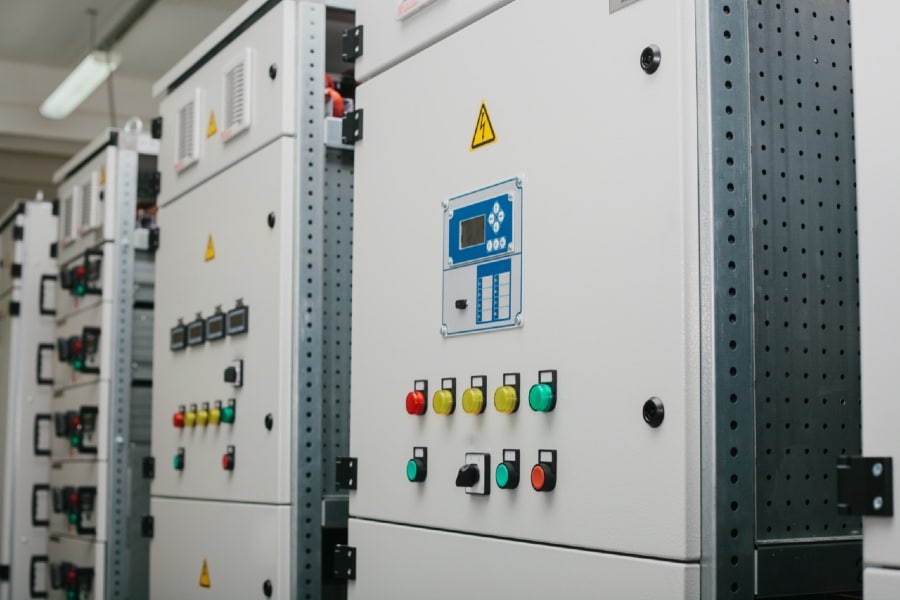 Maschinenbau Wandschrank für den Schaltschrankbau.